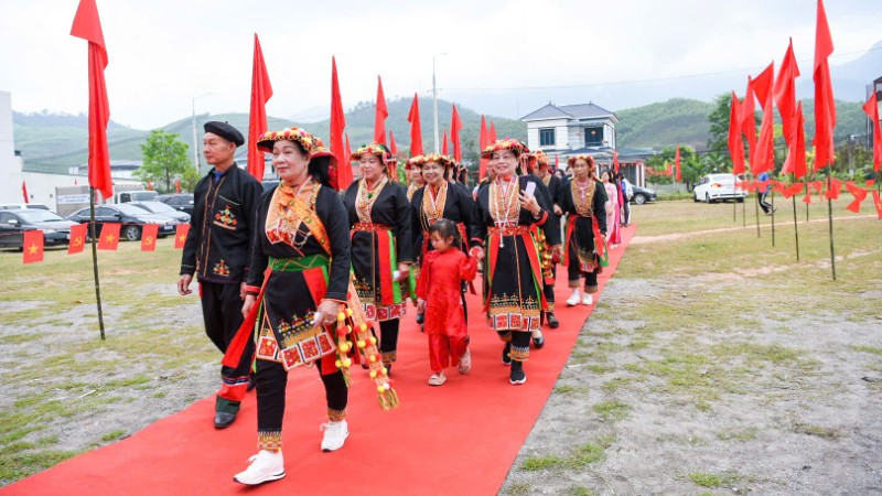 Bắc Ninh: Cử tri vùng cao xã Tây Yên Tử phấn khởi đi bỏ phiếu bầu cử