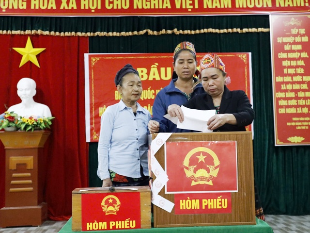 Trưa 15/3, tỷ lệ cư tri Nghệ An tham gia bỏ phiếu đạt gần 89%