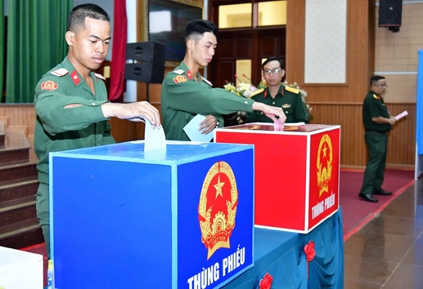 Bộ Tư lệnh TP. HCM: Cán bộ, chiến sĩ bỏ phiếu từ sớm
