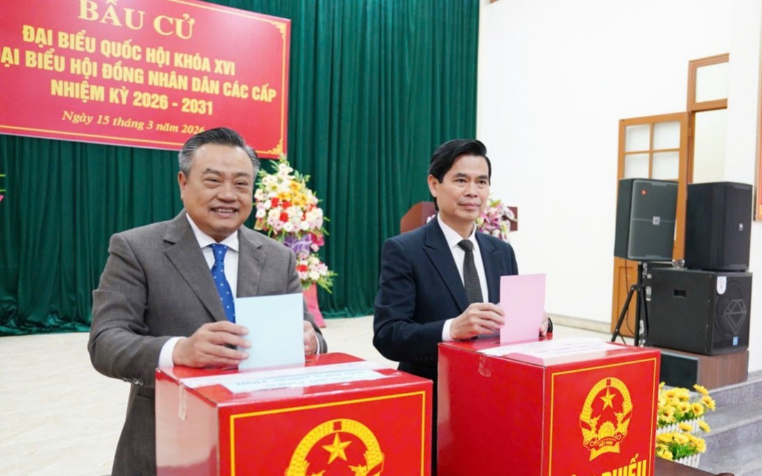 Chủ nhiệm Ủy ban Kiểm tra Trung ương tham gia bầu cử cùng cử tri Lạng Sơn