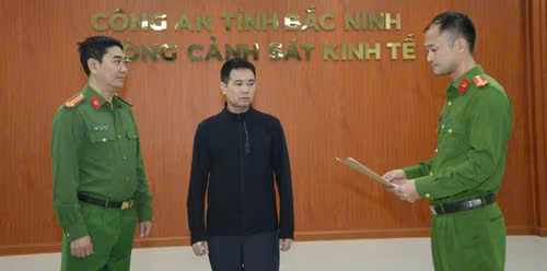 Bắc Ninh: Bắt tạm giam chủ cơ sở sản xuất số lượng lớn giấm ăn giả