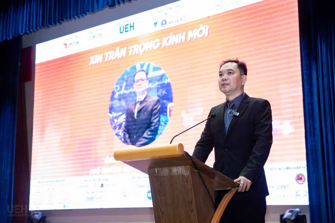 &Ocirc;ng Nguyễn Phương L&acirc;m, Ph&oacute; Trưởng đại diện miền nam VECOM ph&aacute;t biểu tại sự kiện