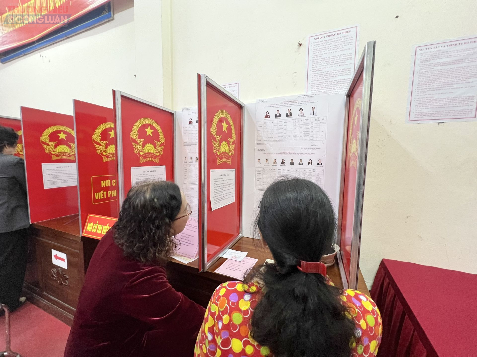 Khu vực ngăn cách để cử tri trực tiếp để lựa chọn những người mình tín nhiệm, tin tưởng để tiếp tục lãnh đạo đất nước, địa phương phát triển. Khu vực ngăn cách để cử tri trực tiếp để lựa chọn những người mình tín nhiệm, tin tưởng để tiếp tục lãnh đạo đất nước, địa phương phát triển.