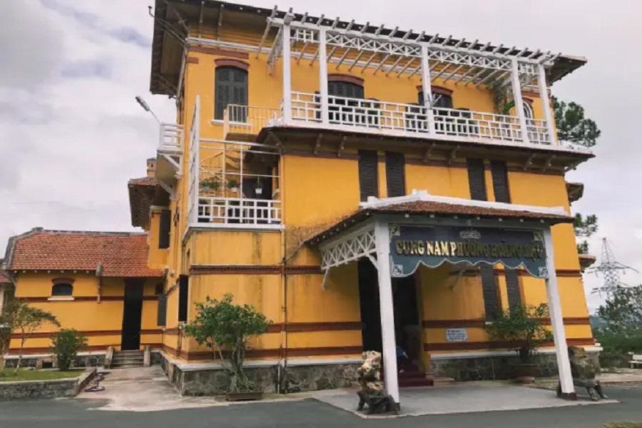 Cung Nam Phương Hoàng hậu – Nơi thời gian lặng lại giữa rừng thông Đà Lạt