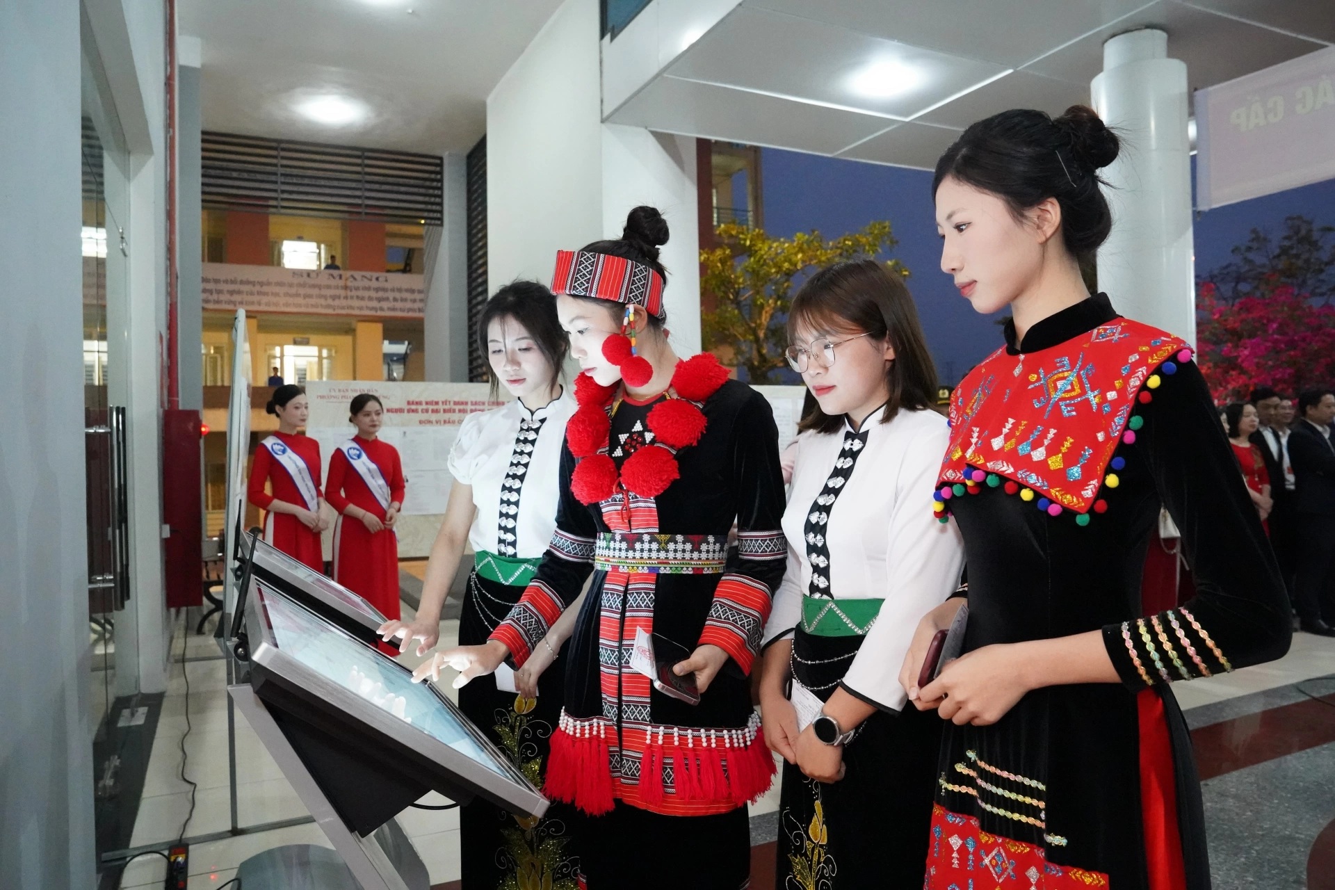 Dấu ấn công nghệ trong ngày bầu cử tại Thái Nguyên