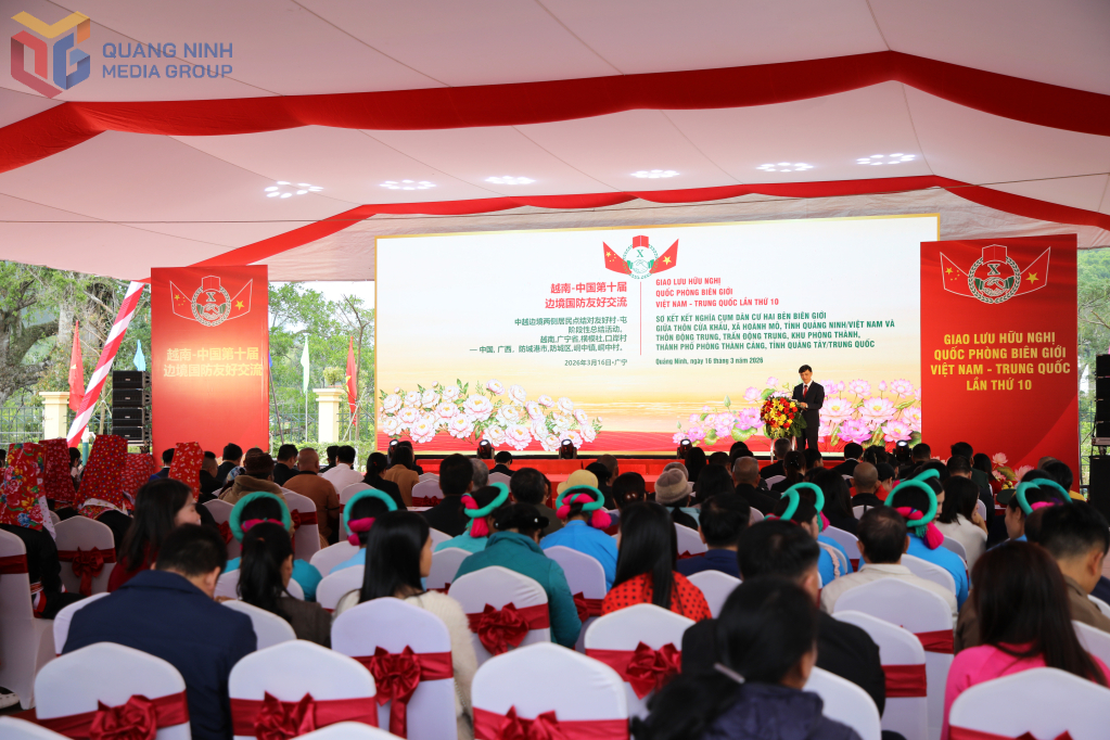 Sơ kết 10 năm kết nghĩa cụm dân cư hai bên biên giới Hoành Mô - Động Trung