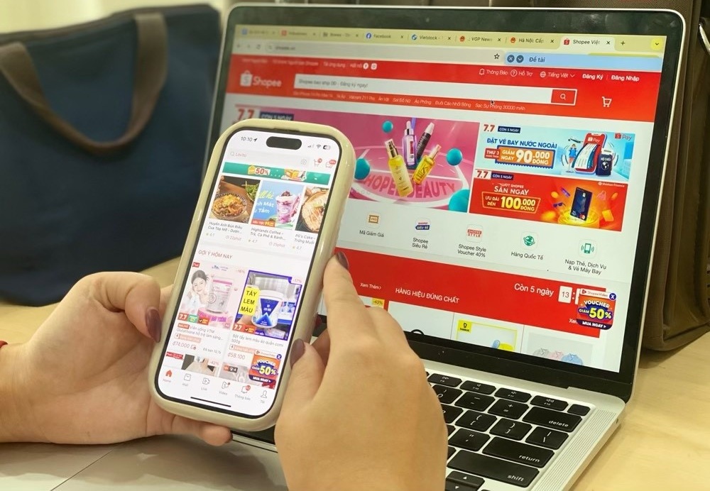 Hộ kinh doanh trên sàn thương mại điện tử giảm bớt áp lực thủ tục