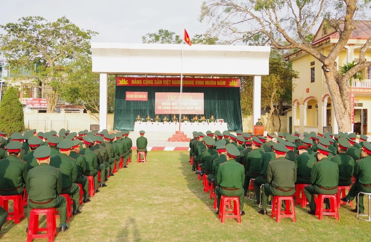 Khai mạc tập huấn sĩ quan dự bị được gọi vào phục vụ tại ngũ và quân nhân chuyên nghiệp mới tuyển dụng