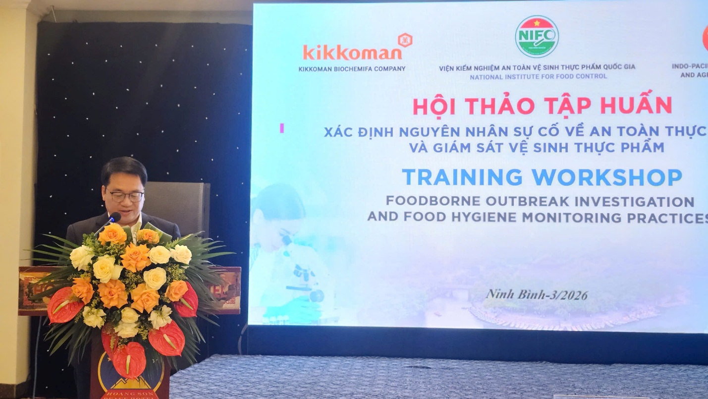 ThS. B&ugrave;i Đức Lập, Ph&oacute; Cục trưởng Cục An to&agrave;n thực phẩm