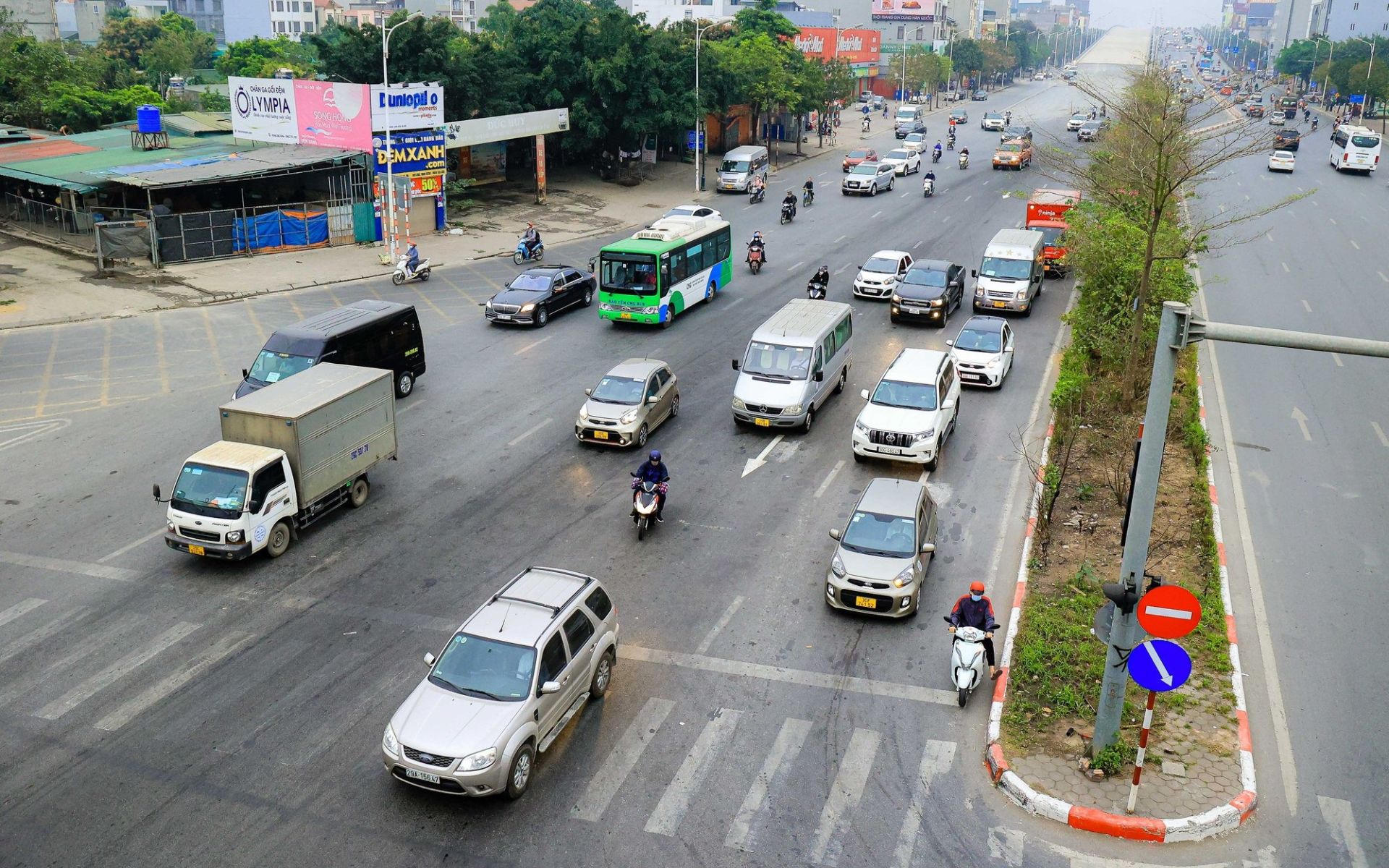 Hà Nội: Rào chắn thi công trên đường Cổ Linh, Đàm Quang Trung từ 18/3 đến 30/4