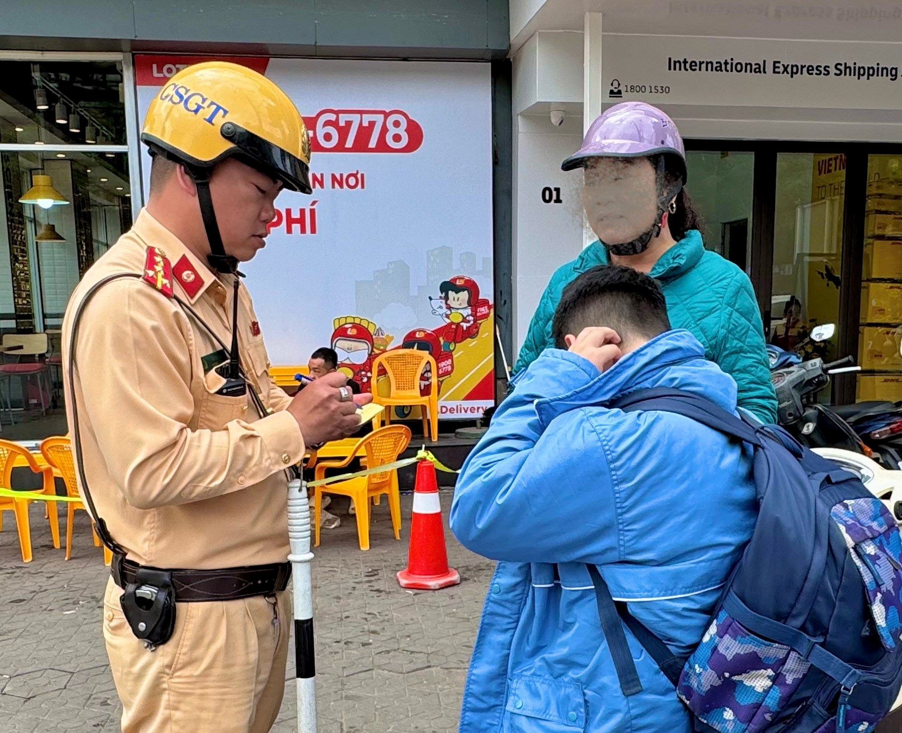 Hải Phòng: Xử lý nghiêm đối với hành vi vi phạm trật tự an toàn giao thông đối với học sinh và phụ huynh