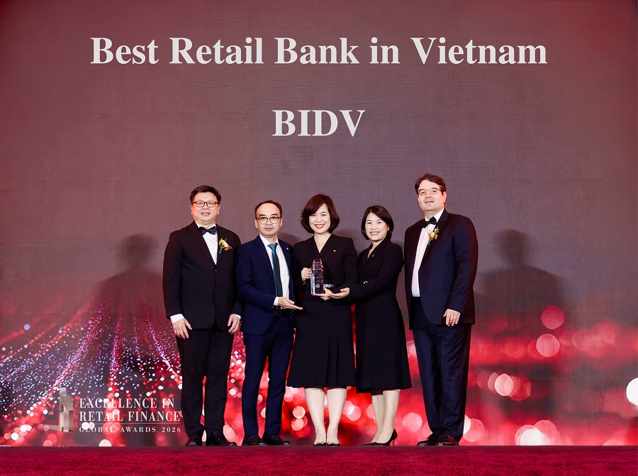BIDV viết tiếp thập kỷ dẫn đầu với cú đúp giải thưởng Ngân hàng Bán lẻ tốt nhất Việt Nam Tiền gửi tốt nhất châu Á