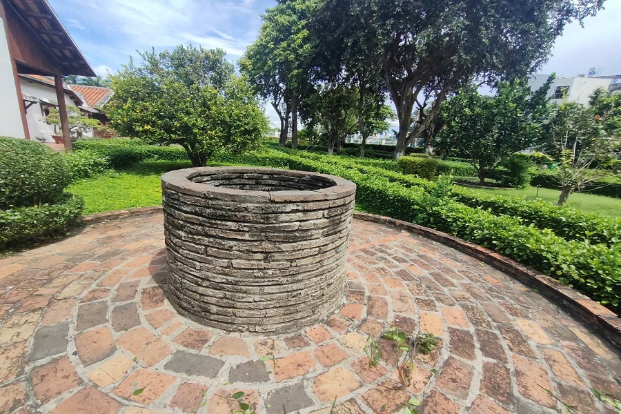 Giếng nước B&aacute;c d&ugrave;ng để sinh hoạt trong thời gian dạy học tại trường Dục Thanh. Ảnh: Bảo t&agrave;ng Hồ Ch&iacute; Minh B&igrave;nh Thuận, L&acirc;m Đồng cung cấp.
