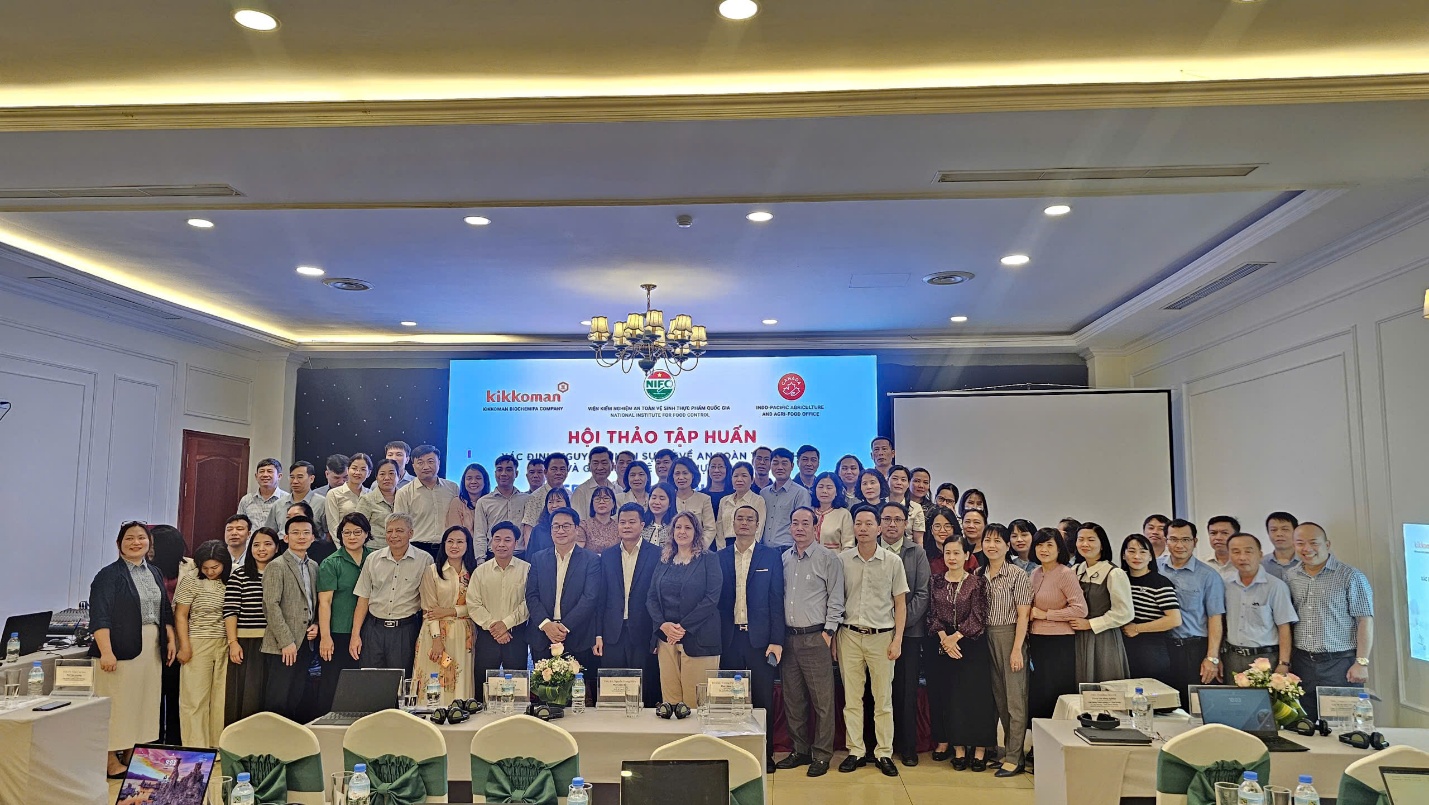 Khai mạc Hội thảo tập huấn giám sát an toàn vệ sinh thực phẩm tại Ninh Bình