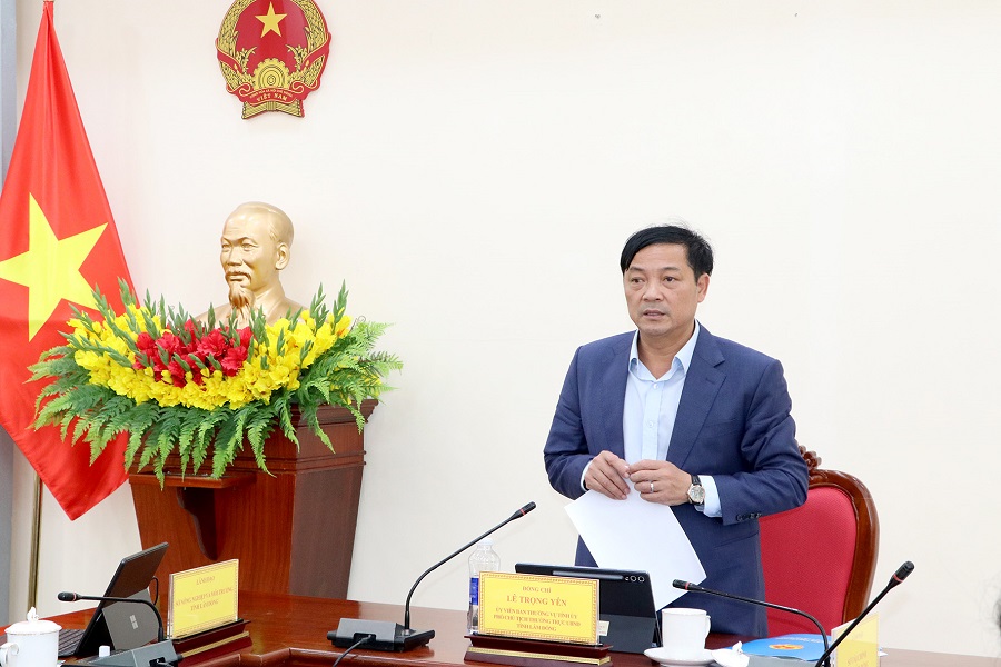 Ph&oacute; Chủ tịch Thường trực UBND tỉnh L&ecirc; Trọng Y&ecirc;n ph&aacute;t biểu kết luận cuộc họp