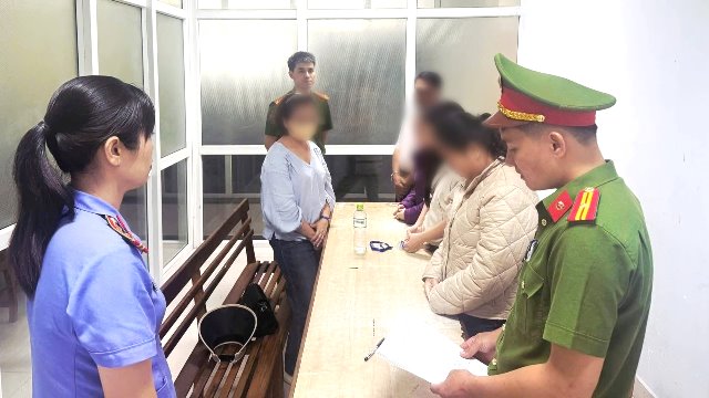 Công an Đà Nẵng khởi tố 6 bị can trong đường dây mua bán hóa đơn trái phép