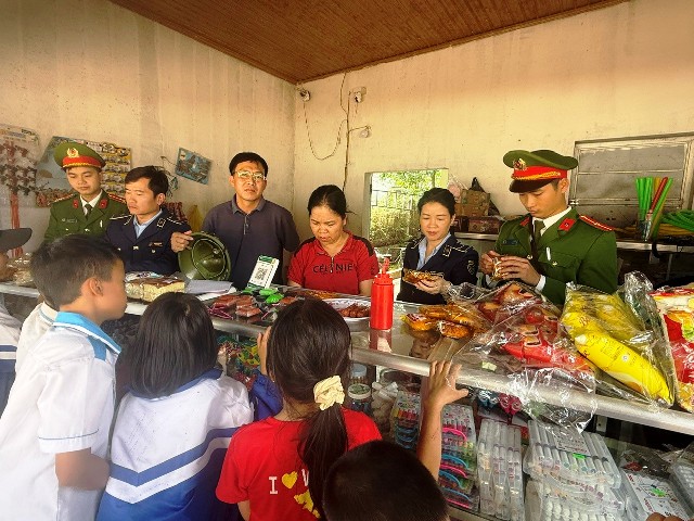 Nghệ An: Siết chặt an toàn thực phẩm khu vực trường học