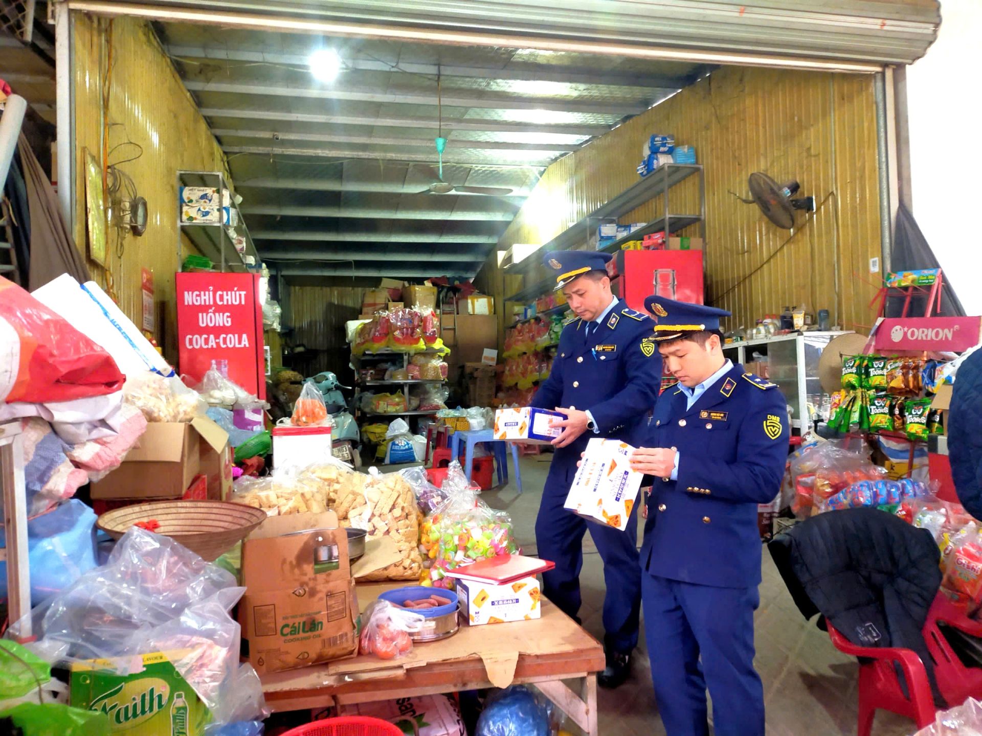 Đội QLTT số 4 Lạng Sơn: Tăng cường chống buôn lậu, giữ ổn định thị trường