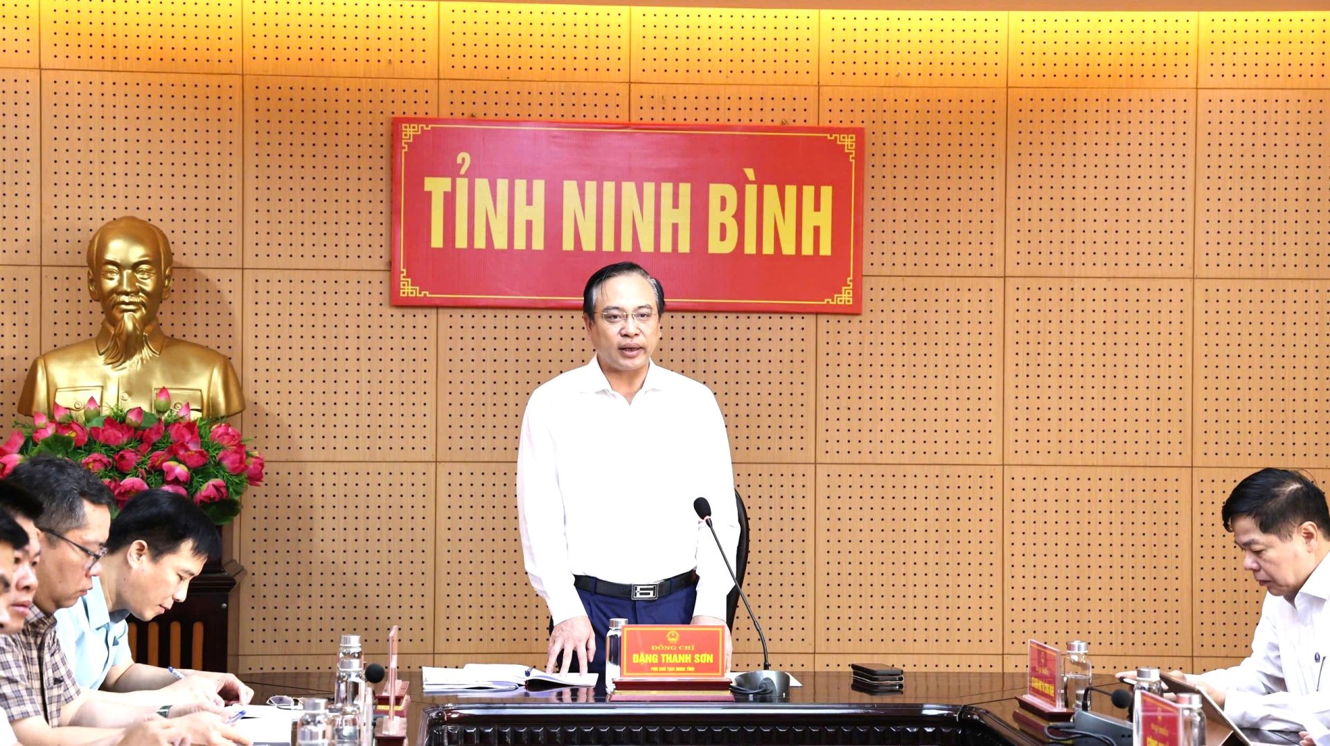 Ph&oacute; Chủ tịch UBND tỉnh Ninh B&igrave;nh Đặng Thanh Sơn