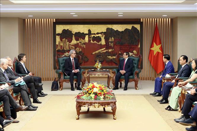 Thủ tướng Phạm Minh Ch&iacute;nh tiếp Vụ trưởng Vụ Quản trị Đại dương quốc tế v&agrave; Nghề c&aacute; Bền vững Fernando Andresen Guimaraes. Ảnh: An Đăng/TTXVN