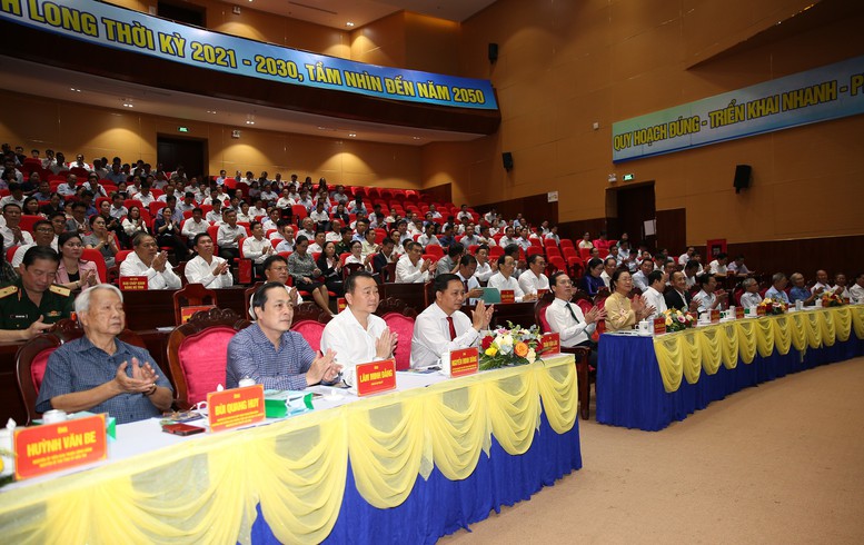 C&aacute;c đại biểu tham dự Hội nghị c&ocirc;ng bố điều chỉnh Quy hoạch tỉnh Vĩnh Long - Ảnh: VGP/LS