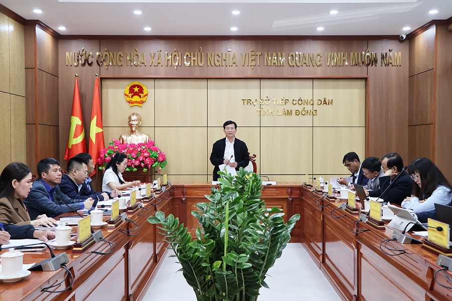 Chủ tịch UBND tỉnh Lâm Đồng phê bình các sở, ngành chậm giải quyết kiến nghị của công dân