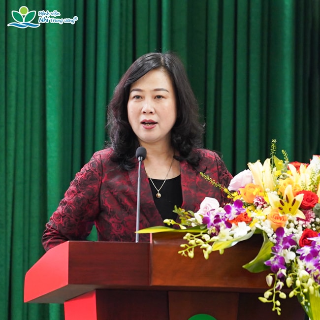 Bộ trưởng Bộ Y tế Đ&agrave;o Hồng Lan ph&aacute;t biểu tại buổi Lễ. Ảnh: BVCC