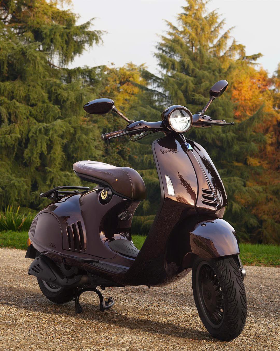 Vespa 946 Horse 2026: Phiên bản giới hạn dành riêng cho năm Bính Ngọ với giá bán ngang ngửa xe hơi