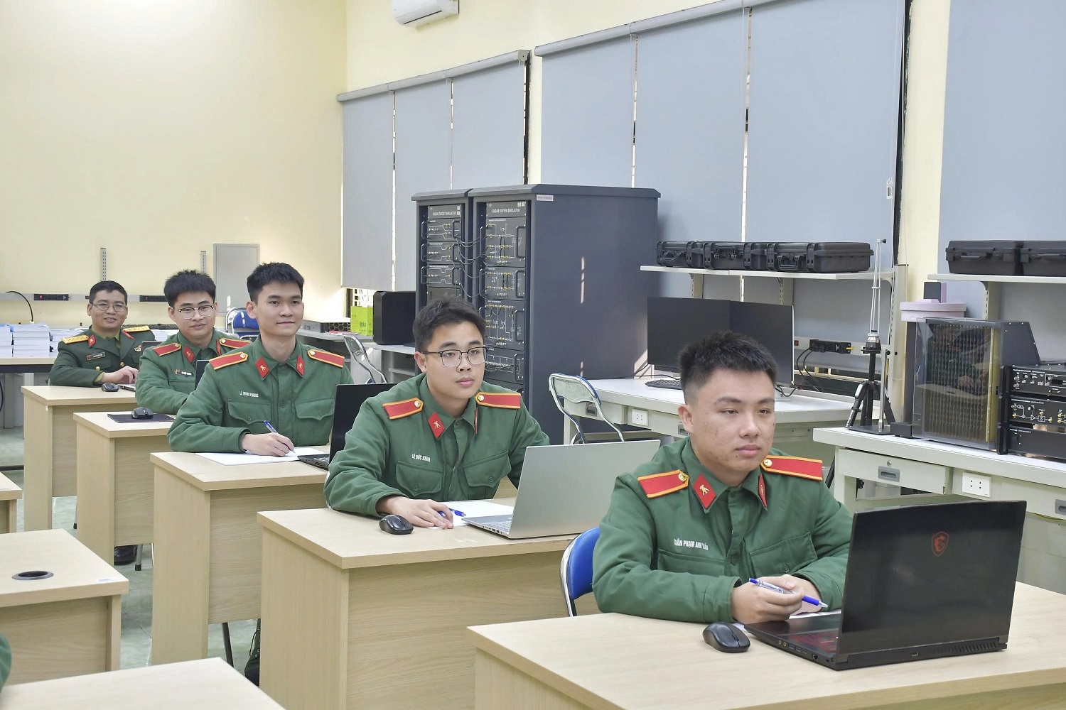 Học viên Học viện Kỹ thuật quân sự Học viên Học viện Kỹ thuật quân sự