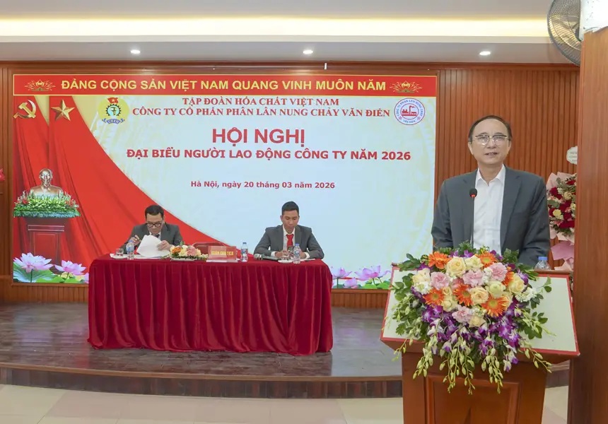 &Ocirc;ng Văn Hồng Sơn, Tổng gi&aacute;m đốc C&ocirc;ng ty giải đ&aacute;p thỏa đ&aacute;ng c&aacute;c &yacute; kiến, kiến nghị của người lao động.