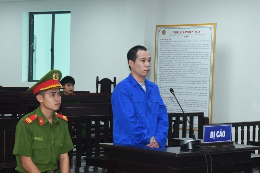 Bị c&aacute;o L&ecirc; Văn Lợi tại phi&ecirc;n x&eacute;t xử