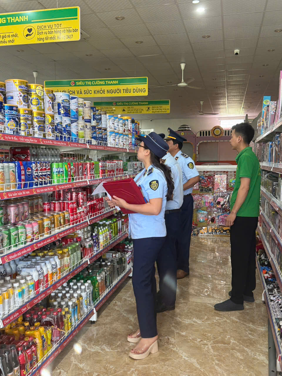 Đội QLTT số 4 Lào Cai: Xử lý 24 vụ vi phạm, nộp ngân sách hơn 277 triệu đồng trong cao điểm chống buôn lậu