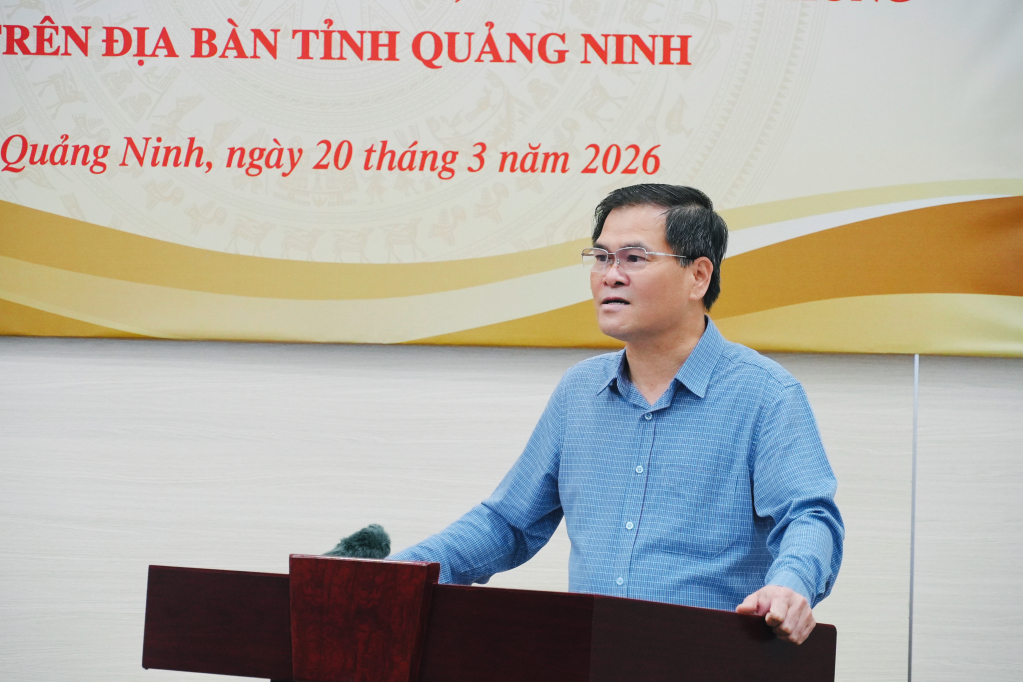 &Ocirc;ng B&ugrave;i Văn Khắng, Chủ tịch UBND tỉnh Quảng Ninh ph&aacute;t biểu khai mạc hội nghị