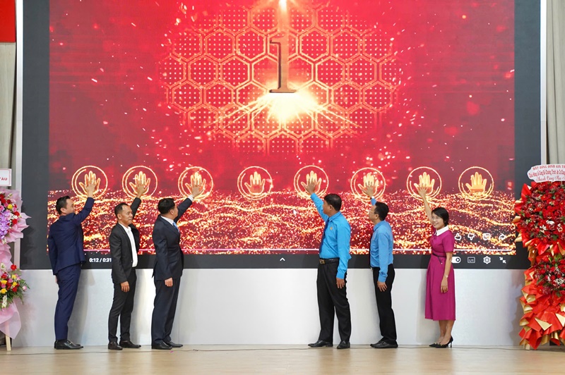 Triển khai Chương trình “An cư cùng người lao động” và Giải thưởng “Vì bạn xứng đáng”