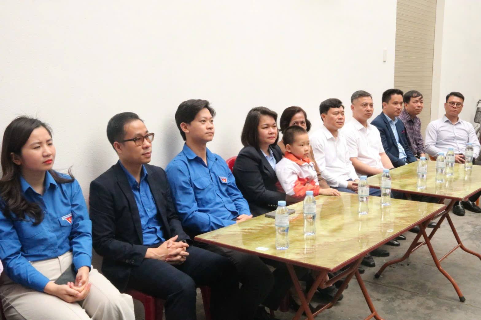 Các đại biểu tham dự. Các đại biểu tham dự.