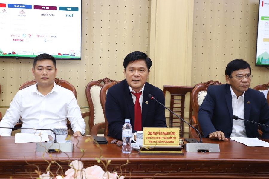Ông Nguyễn Mạnh Hùng, Tổng Giám đốc Công ty Cổ phần Nafoods Group phát biểu tại hội nghị Ông Nguyễn Mạnh Hùng, Tổng Giám đốc Công ty Cổ phần Nafoods Group phát biểu tại hội nghị