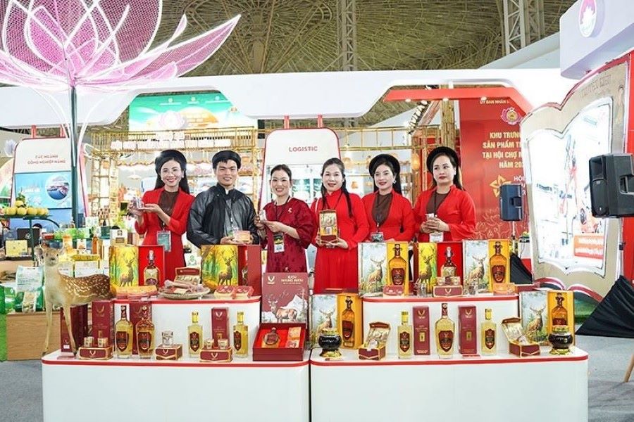 Nhiều sản phẩm từ nhung hươu H&agrave; Tĩnh được giới thiệu tại Hội chợ m&ugrave;a Thu năm 2025 tại H&agrave; Nội