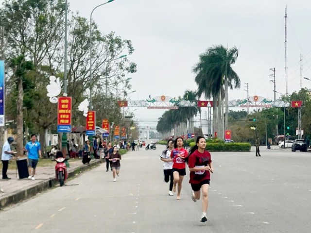 Các vận động viên tranh tài tại 7 nội dung thuộc chương trình Đại hội Thể dục Thể thao xã Yên Thành lần thứ I năm 2026. Các vận động viên tranh tài tại 7 nội dung thuộc chương trình Đại hội Thể dục Thể thao xã Yên Thành lần thứ I năm 2026.