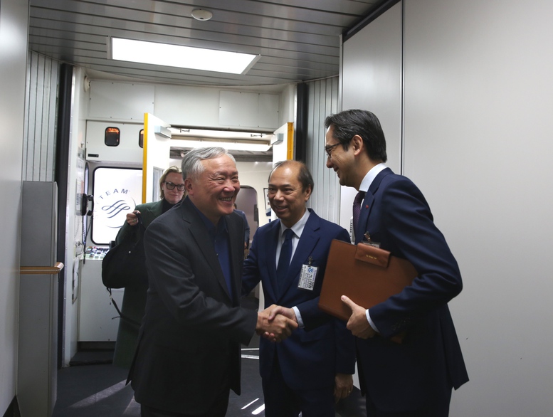 Phó Thủ tướng Thường trực Chính phủ Nguyễn Hòa Bình tới New York