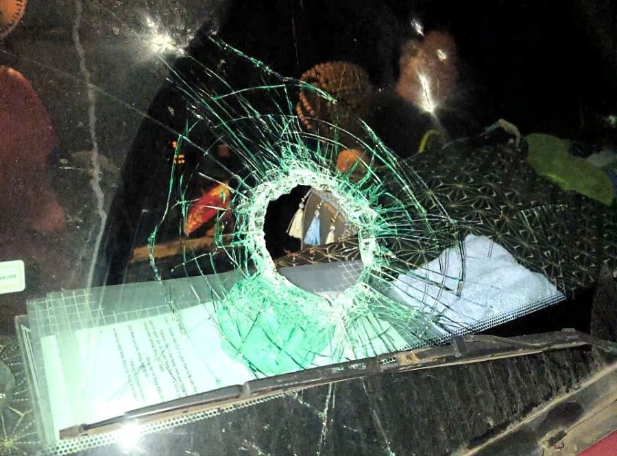 Quảng Trị: Điều tra làm rõ đối tượng ném đá vỡ kính xe trên cao tốc Bắc - Nam