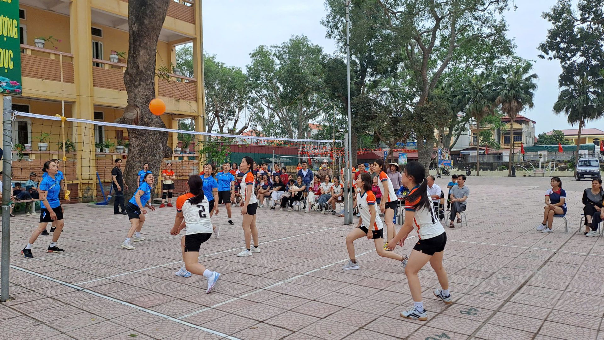 Hải Phòng: Xã Cẩm Giàng tổ chức giải bóng chuyền hơi nữ lần thứ nhất