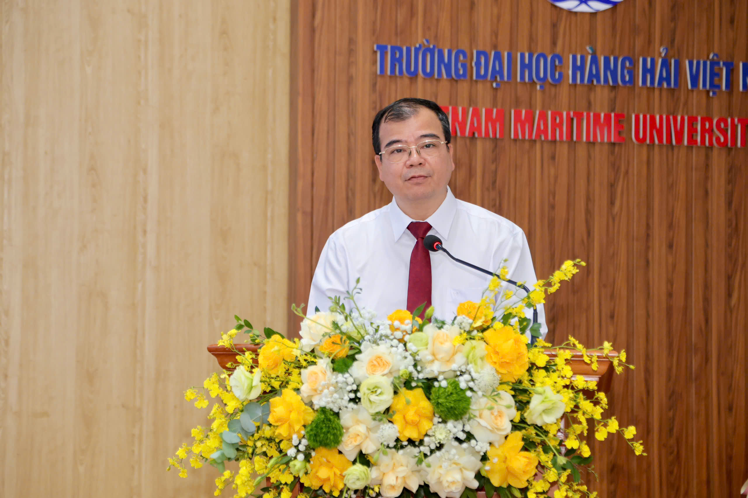 Phó Chủ tịch UBND thành phố Nguyễn Minh Hùng phát biểu giao nhiệm vụ. Phó Chủ tịch UBND thành phố Nguyễn Minh Hùng phát biểu giao nhiệm vụ.