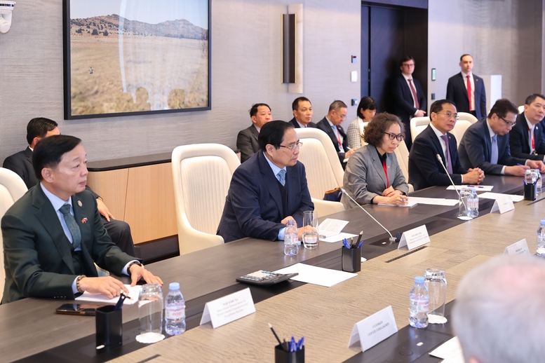 Thủ tướng ủng hộ Novatek mở rộng hoạt động, đầu tư tại Việt Nam tr&ecirc;n cơ sở c&aacute;c quy định ph&aacute;p luật, c&oacute; t&iacute;nh đến nền tảng quan hệ Đối t&aacute;c chiến lược to&agrave;n diện, bạn b&egrave; truyền thống Việt Nam-Nga - Ảnh: VGP/Nhật Bắc