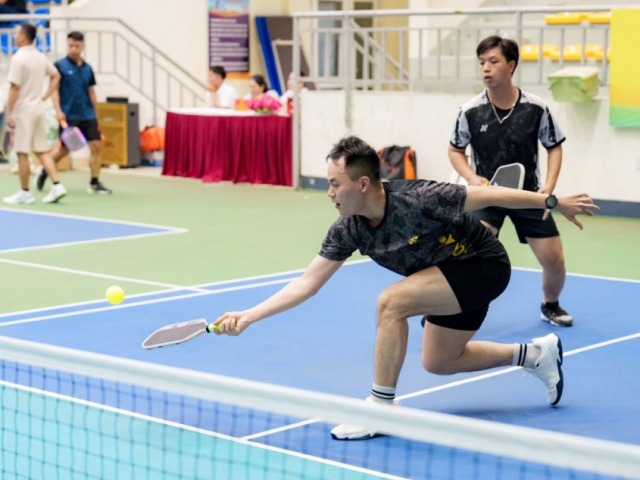 Gần 100 vận động viên tranh tài tại giải Pickleball Công an tỉnh. Gần 100 vận động viên tranh tài tại giải Pickleball Công an tỉnh.