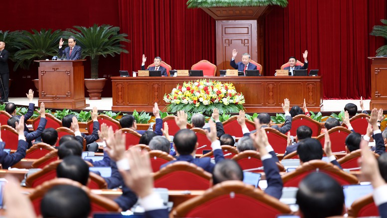 Thông qua chương trình Hội nghị lần thứ hai Ban Chấp hành Trung ương Đảng khoá XIV - Ảnh: VGP/Đức Tuân Thông qua chương trình Hội nghị lần thứ hai Ban Chấp hành Trung ương Đảng khoá XIV - Ảnh: VGP/Đức Tuân