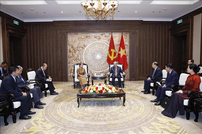 Tổng Bí thư Tô Lâm tiếp bà Men Sam An, Phó Chủ tịch Đảng Nhân dân Campuchia, Chủ tịch Hội đồng Quốc gia Mặt trận Đoàn kết Phát triển Tổ quốc Campuchia. Ảnh: Thống Nhất/TTXVN Tổng Bí thư Tô Lâm tiếp bà Men Sam An, Phó Chủ tịch Đảng Nhân dân Campuchia, Chủ tịch Hội đồng Quốc gia Mặt trận Đoàn kết Phát triển Tổ quốc Campuchia. Ảnh: Thống Nhất/TTXVN