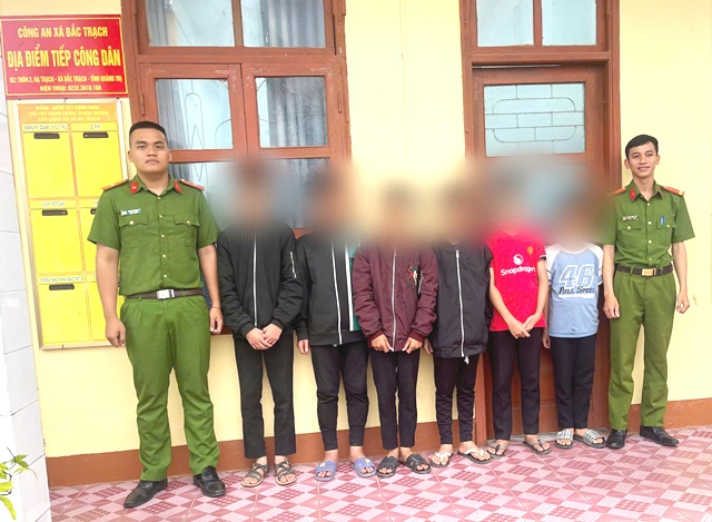 Quảng Trị: Tìm ra 6 thiếu niên ném đá vỡ kính nhiều xe tải trên cao tốc