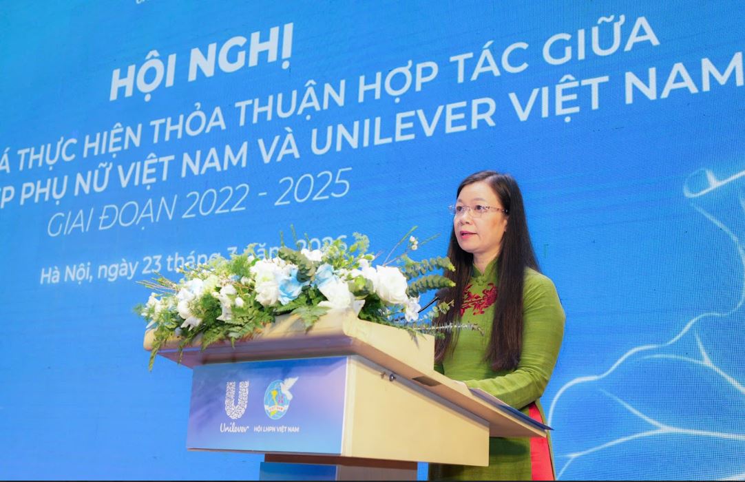 B&agrave; Nguyễn Thị Thu Hiền, Ph&oacute; Chủ tịch Hội LHPN Việt Nam, ph&aacute;t biểu tại Hội nghị Đ&aacute;nh gi&aacute; thực hiện thỏa thuận hợp t&aacute;c giữa Hội LHPN Việt Nam v&agrave; Unilever Việt Nam giai đoạn 2022 - 2025