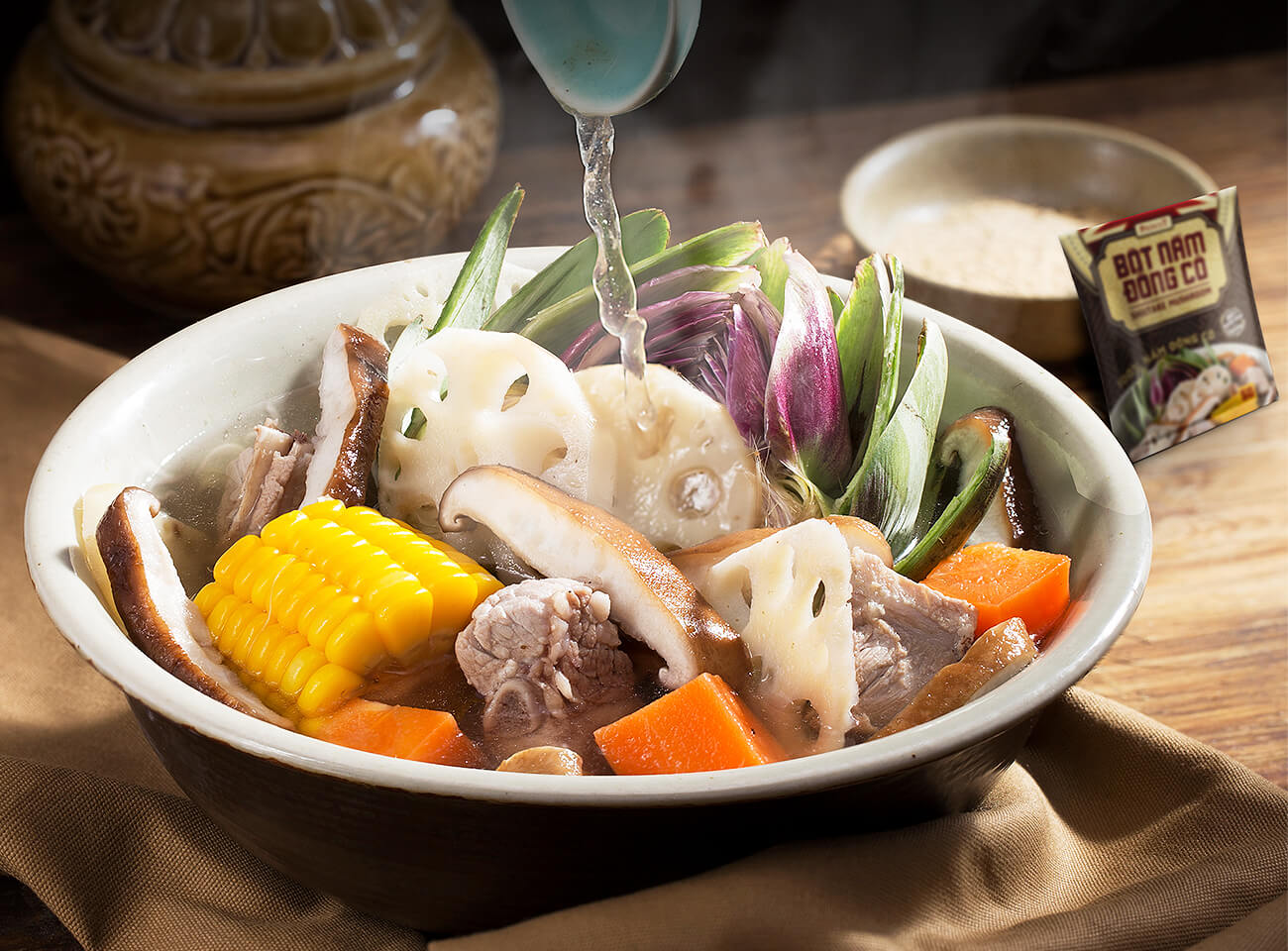 Canh atiso hầm gi&ograve; heo - Đặc sản từ xứ sở mờ sương