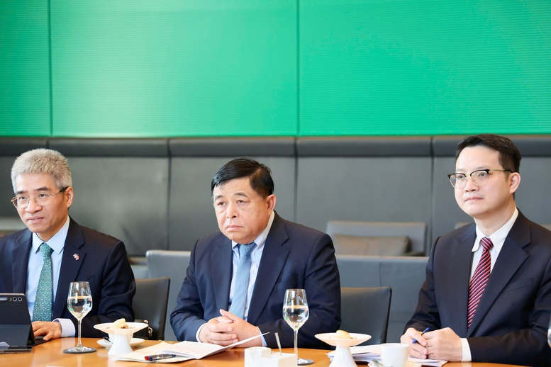 Ph&oacute; Thủ tướng khẳng định Việt Nam tiếp tục coi trọng vai tr&ograve; v&agrave; vị thế h&agrave;ng đầu của Đức ở khu vực v&agrave; tr&ecirc;n thế giới, đ&aacute;nh gi&aacute; cao dư địa hợp t&aacute;c của hai nước - Ảnh: VGP/Thu Sa